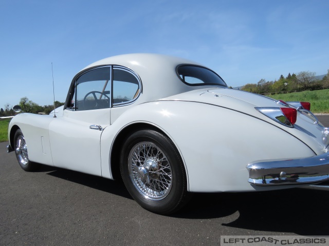 1955-jaguar-xk140-078.jpg