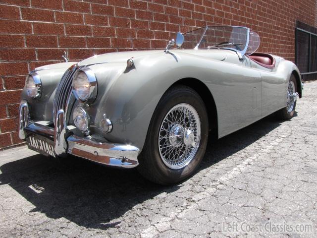 1956-jaguar-xk140-se-826.jpg