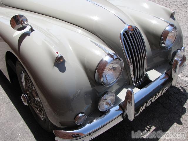 1956-jaguar-xk140-se-833.jpg