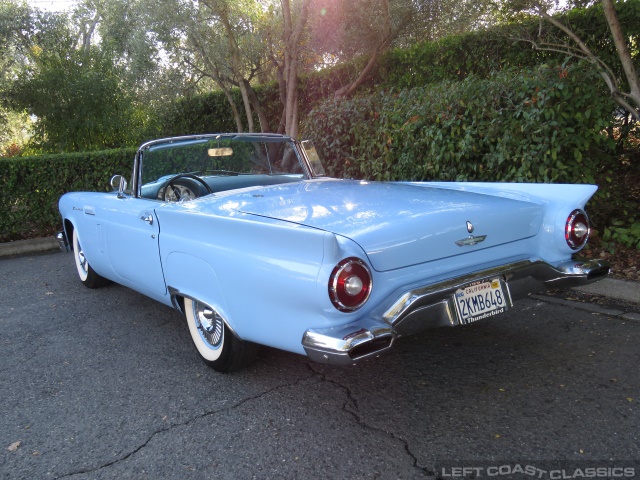 1957-ford-thunderbird-blue-017.jpg