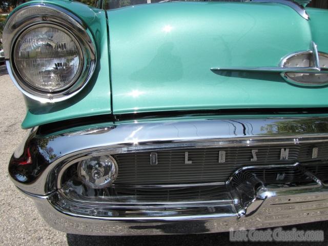 1957-oldsmobile-super88-144.jpg