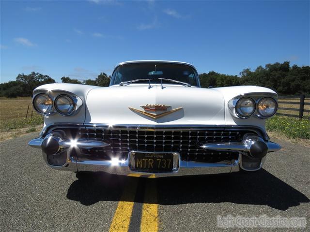 1958-cadillac-series-75-fleetwood-001.jpg