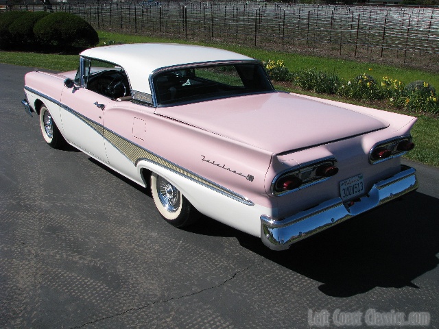 1958-ford-fairlane-skyliner-0221.jpg