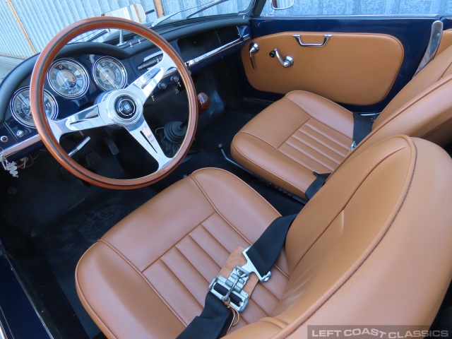 1959-alfa-romeo-giulietta-spider-113.jpg