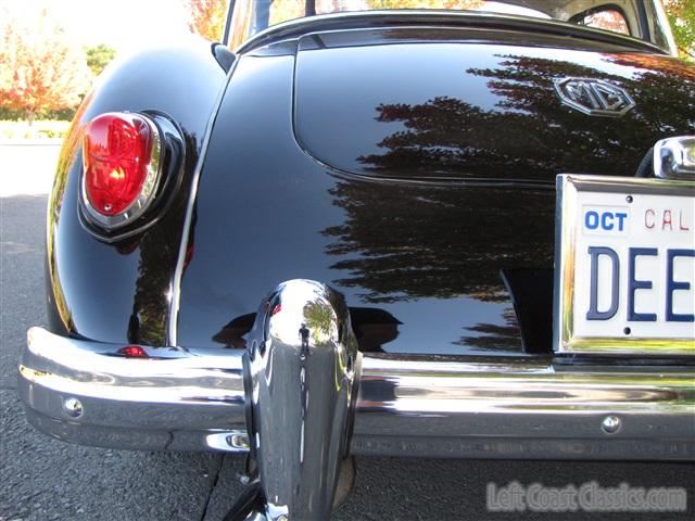 1959-mga-coupe-070.jpg