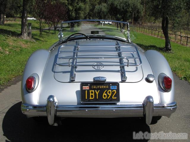 1959-mga-roadster-047.jpg