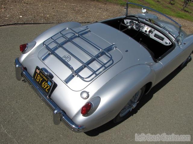 1959-mga-roadster-135.jpg