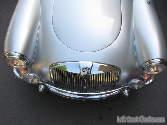 1959-mga-roadster-150.jpg