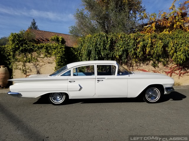 1960-chevrolet-biscayne-174.jpg