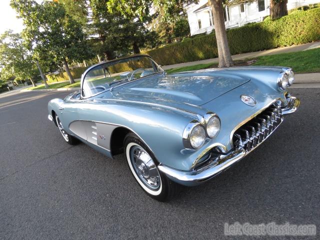 1960-chevrolet-corvette-c1-043.jpg