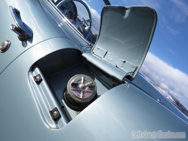 1960-chevrolet-corvette-c1-110.jpg