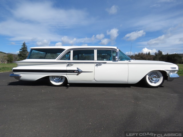 1960-chevrolet-nomad-053.jpg