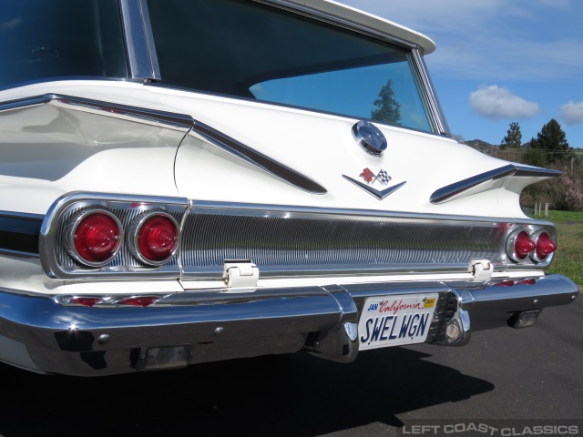 1960-chevrolet-nomad-073.jpg