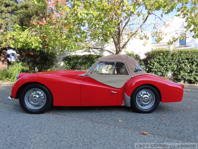 1960-triumph-tr3-021.jpg