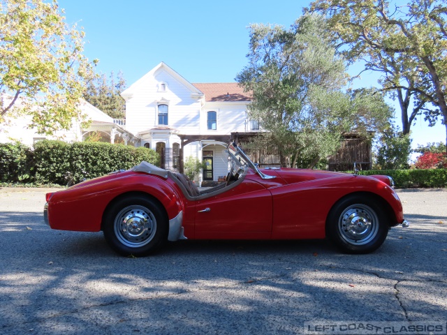 1960-triumph-tr3-039.jpg