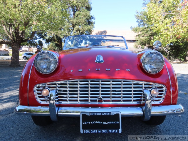 1960-triumph-tr3-045.jpg