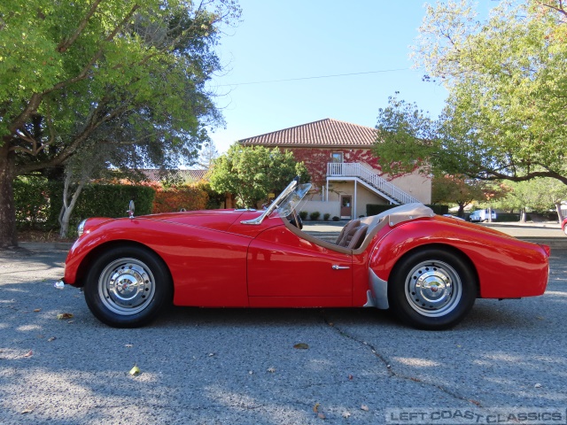 1960-triumph-tr3-235.jpg