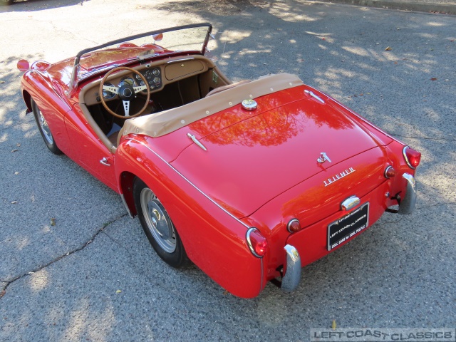 1960-triumph-tr3-236.jpg