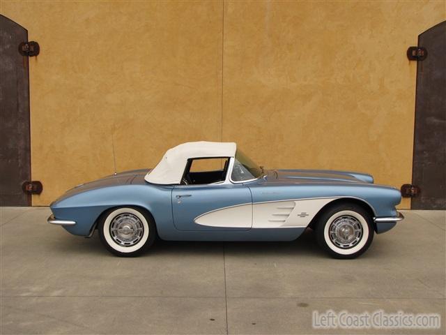 1961-corvette-convertible-024.jpg