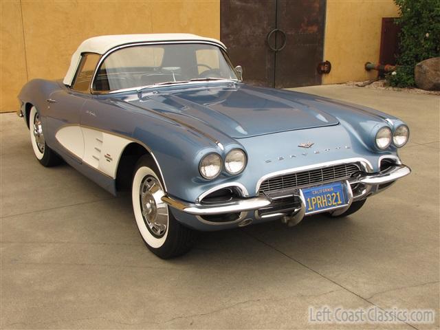 1961-corvette-convertible-026.jpg