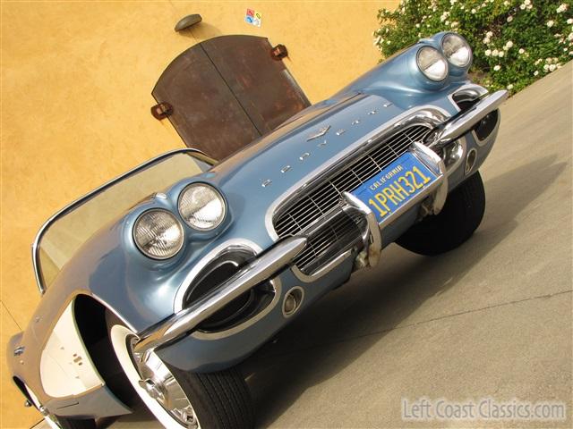 1961-corvette-convertible-046.jpg