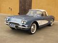 1961-corvette-convertible-009