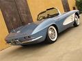 1961-corvette-convertible-019