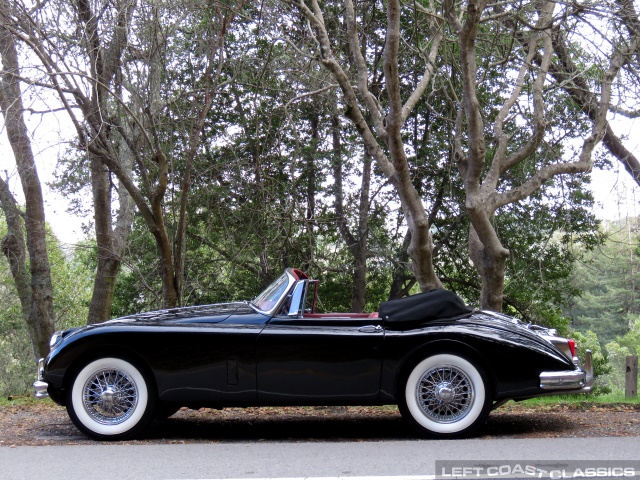 1961-jaguar-xk150-dhc-010.jpg