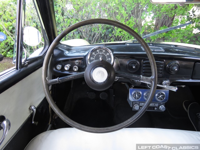 1961-nash-metropolitan-coupe-067.jpg