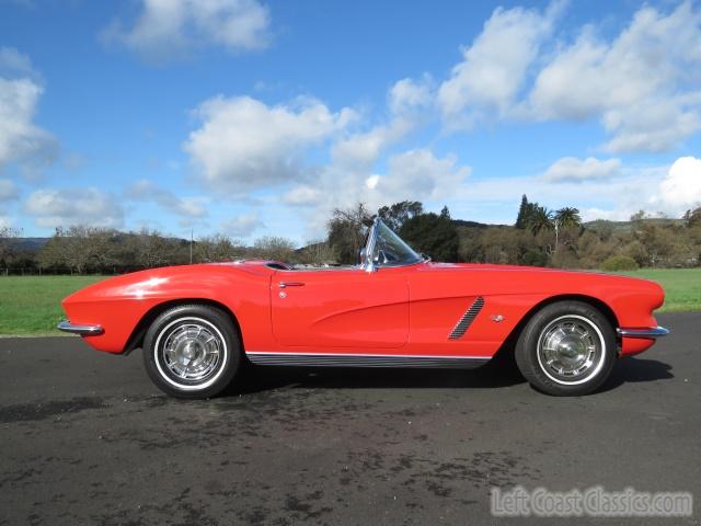 1962-chevrolet-corvette-030.jpg