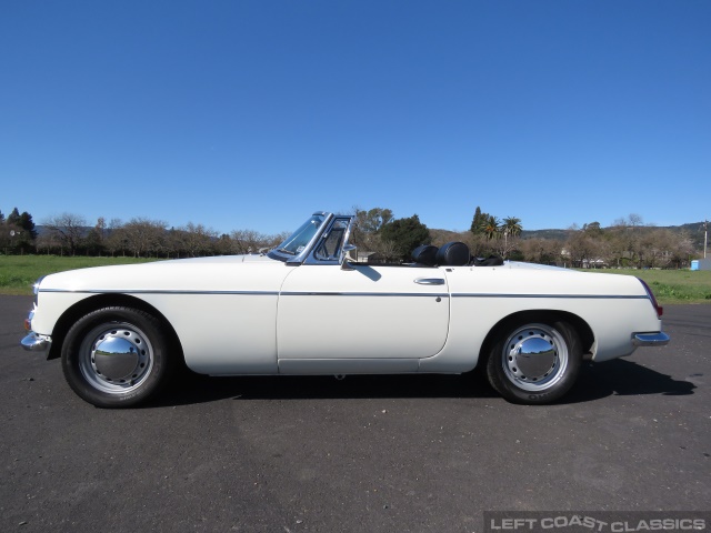 1964-mgb-roadster-010.jpg