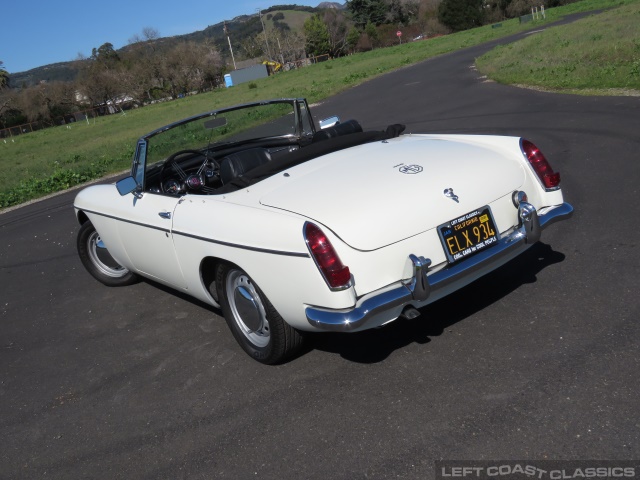 1964-mgb-roadster-011.jpg