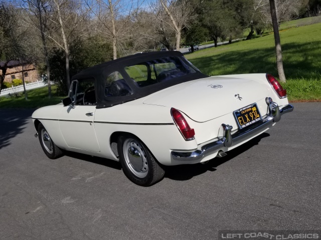 1964-mgb-roadster-012.jpg