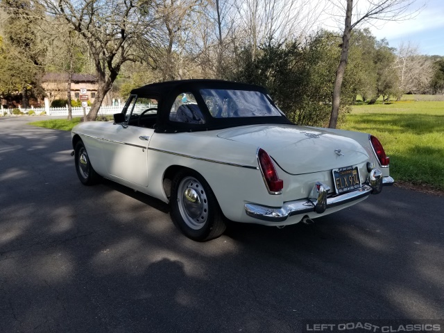 1964-mgb-roadster-013.jpg