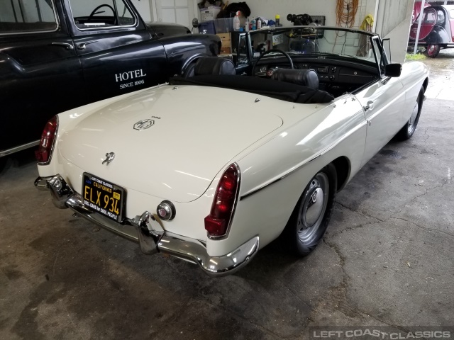 1964-mgb-roadster-032.jpg