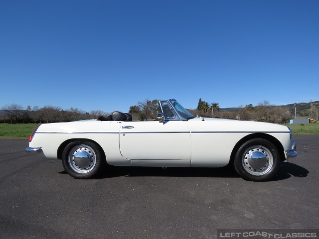 1964-mgb-roadster-034.jpg