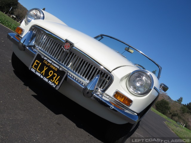 1964-mgb-roadster-051.jpg