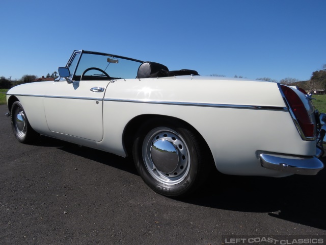 1964-mgb-roadster-067.jpg