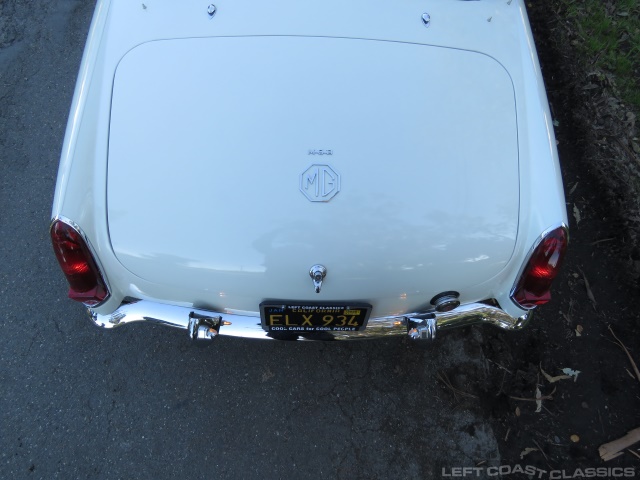 1964-mgb-roadster-072.jpg