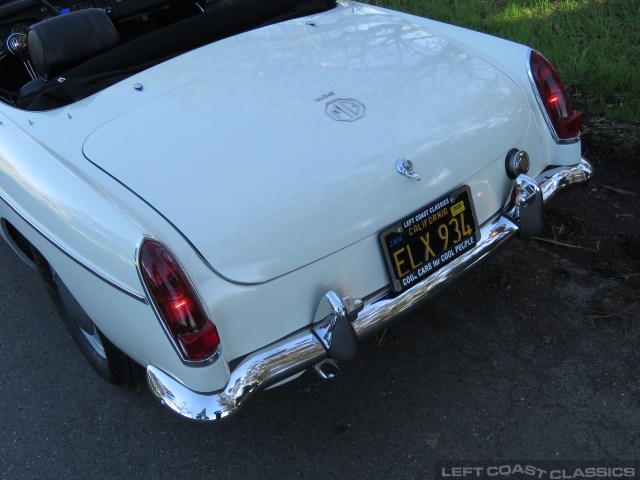 1964-mgb-roadster-073.jpg