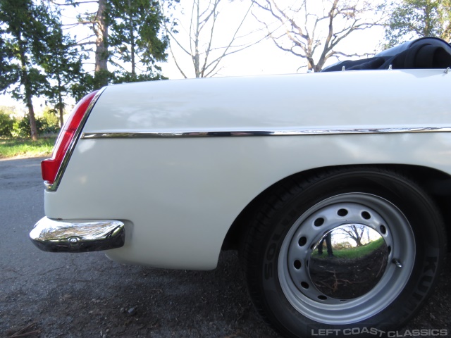 1964-mgb-roadster-087.jpg