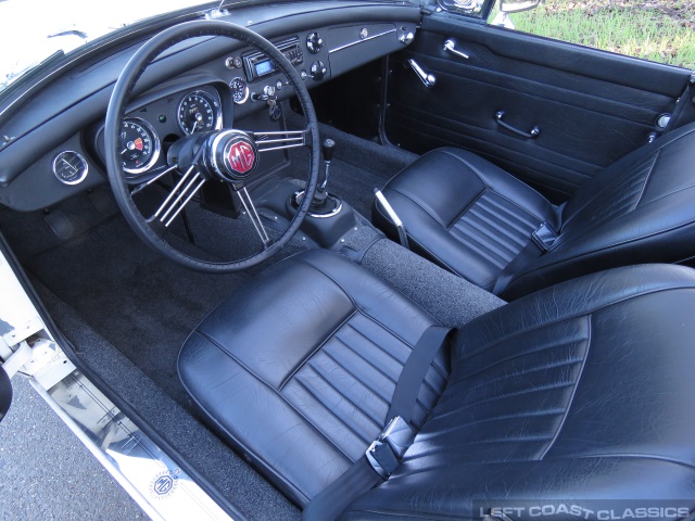 1964-mgb-roadster-096.jpg