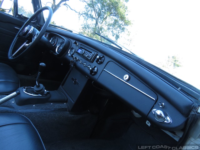 1964-mgb-roadster-110.jpg