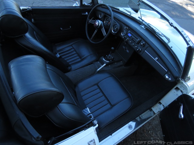 1964-mgb-roadster-114.jpg