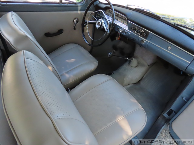 1964-volvo-pv544-153.jpg