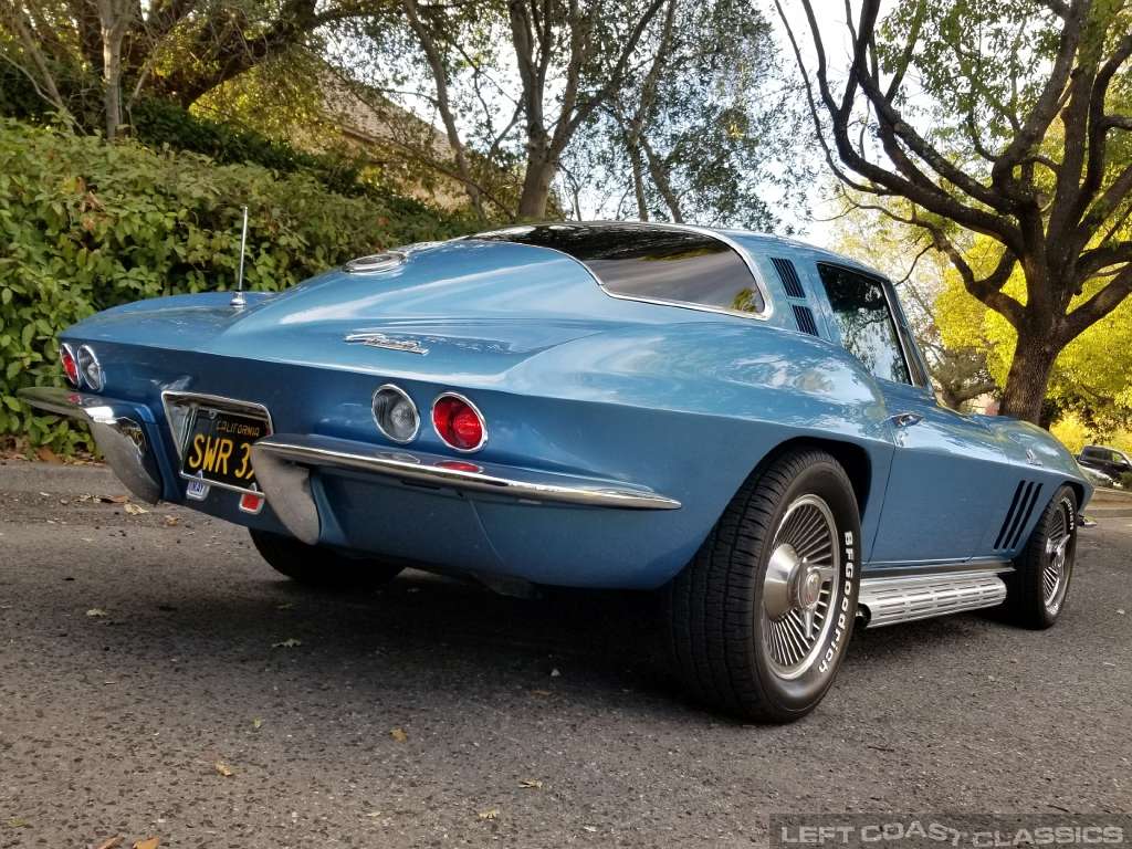 1965-chevy-corvette-c2-013.jpg