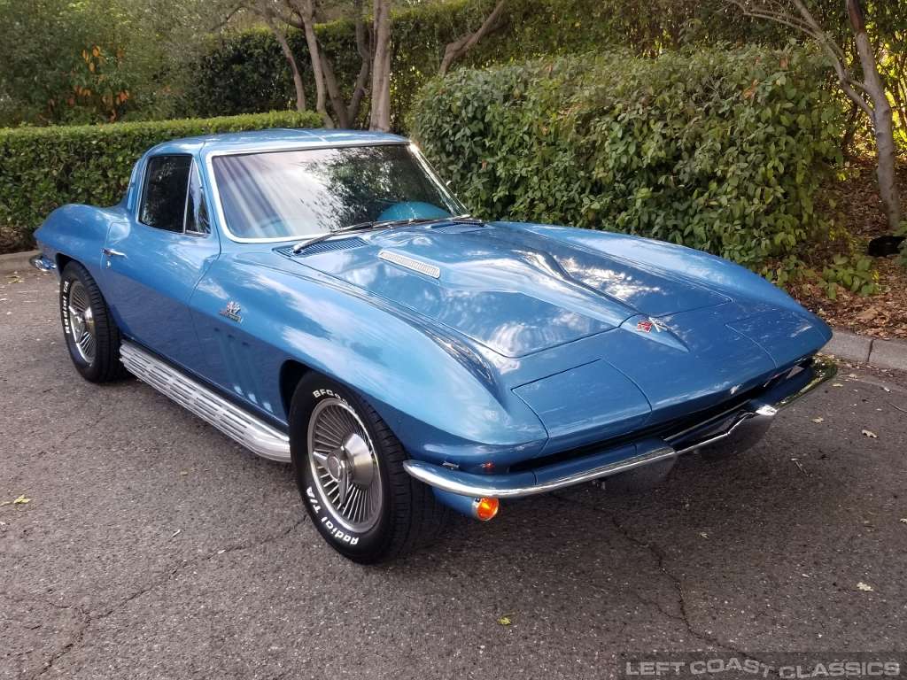 1965-chevy-corvette-c2-019.jpg