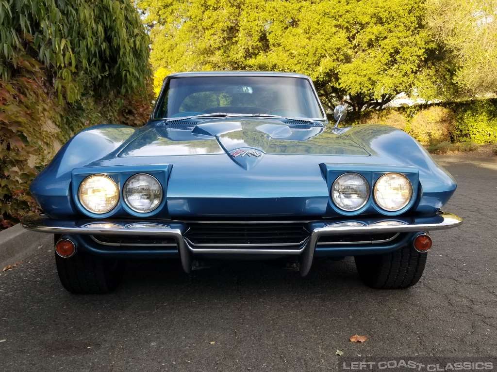 1965-chevy-corvette-c2-026.jpg