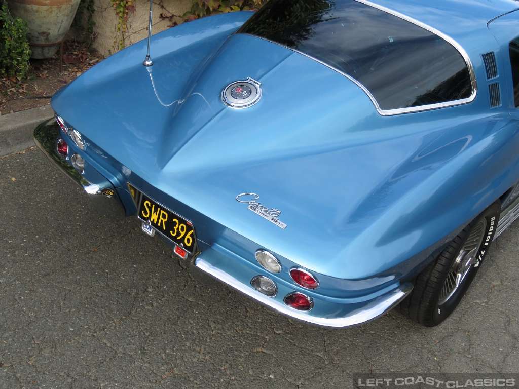 1965-chevy-corvette-c2-062.jpg