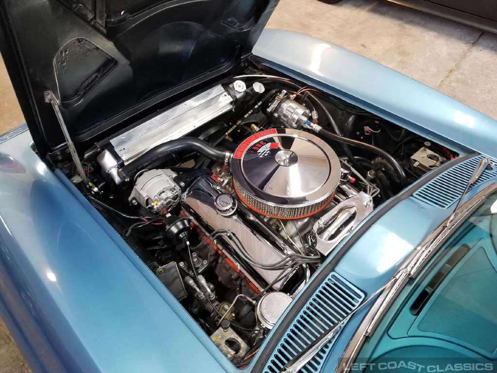 1965-chevy-corvette-c2-117.jpg